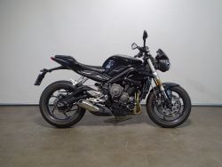 STREET TRIPLE S A2