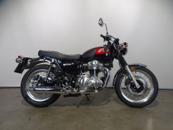 W800