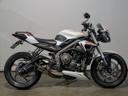 STREET TRIPLE S A2
