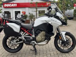 Multistrada V4S Travel & Radar