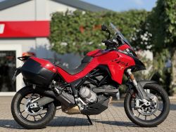 Multistrada V2 S - Red