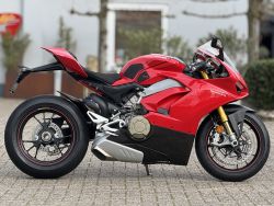 Panigale V4S