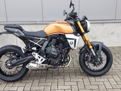 GSX-8T