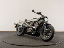 Sportster S