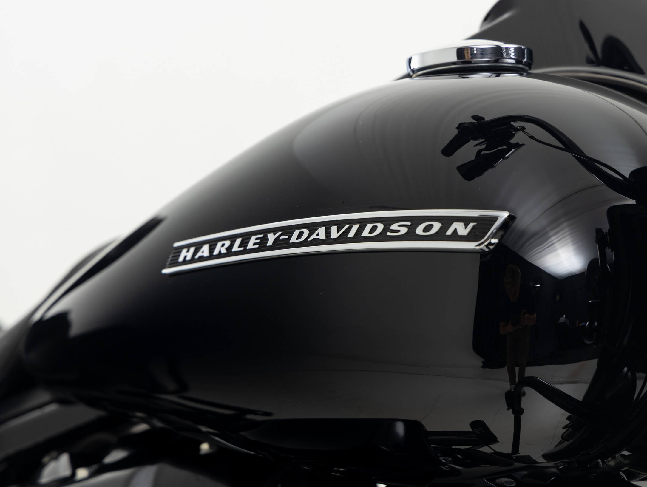 HARLEY-DAVIDSON FLHRXS Road King Special Vivid