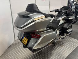 HONDA GL 1800 Touring DeLuxe