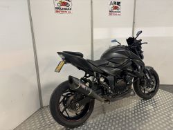 SUZUKI GSX-S750