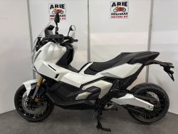 HONDA X-ADV 750