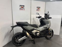HONDA X-ADV 750