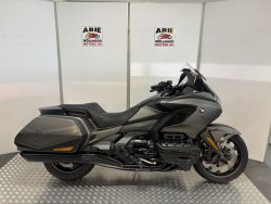 GL1800 Gold Wing Bagger DCT