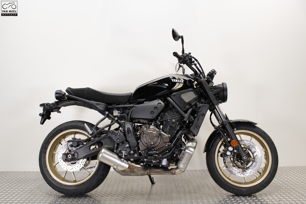 YAMAHA - XSR 700