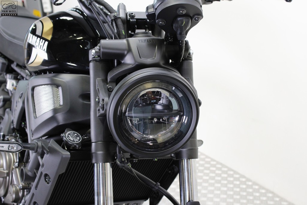 YAMAHA - XSR 700