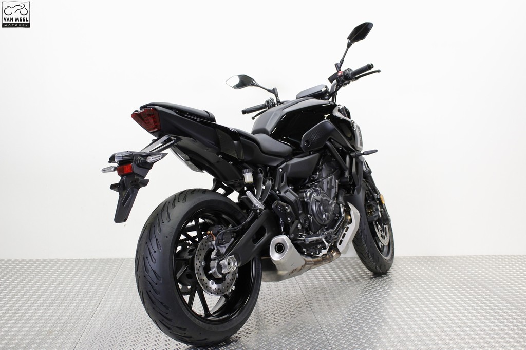 MT-07 Pure 35kW - Motorcycles - Yamaha Motor
