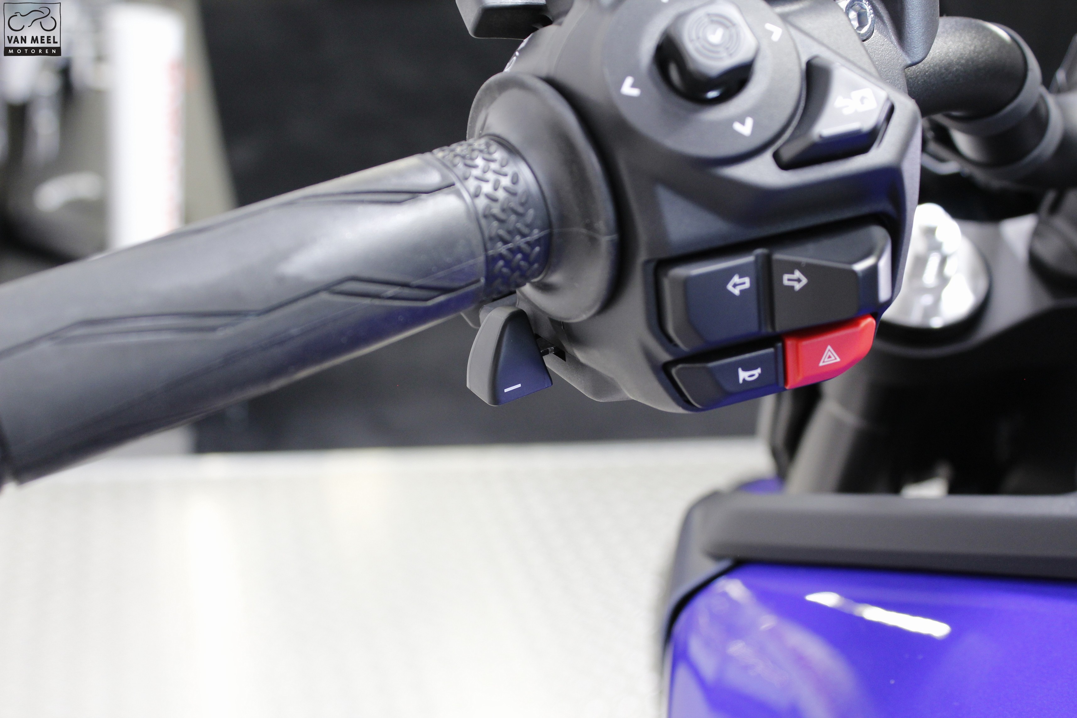 YAMAHA - MT 09 ABS Y-AMT