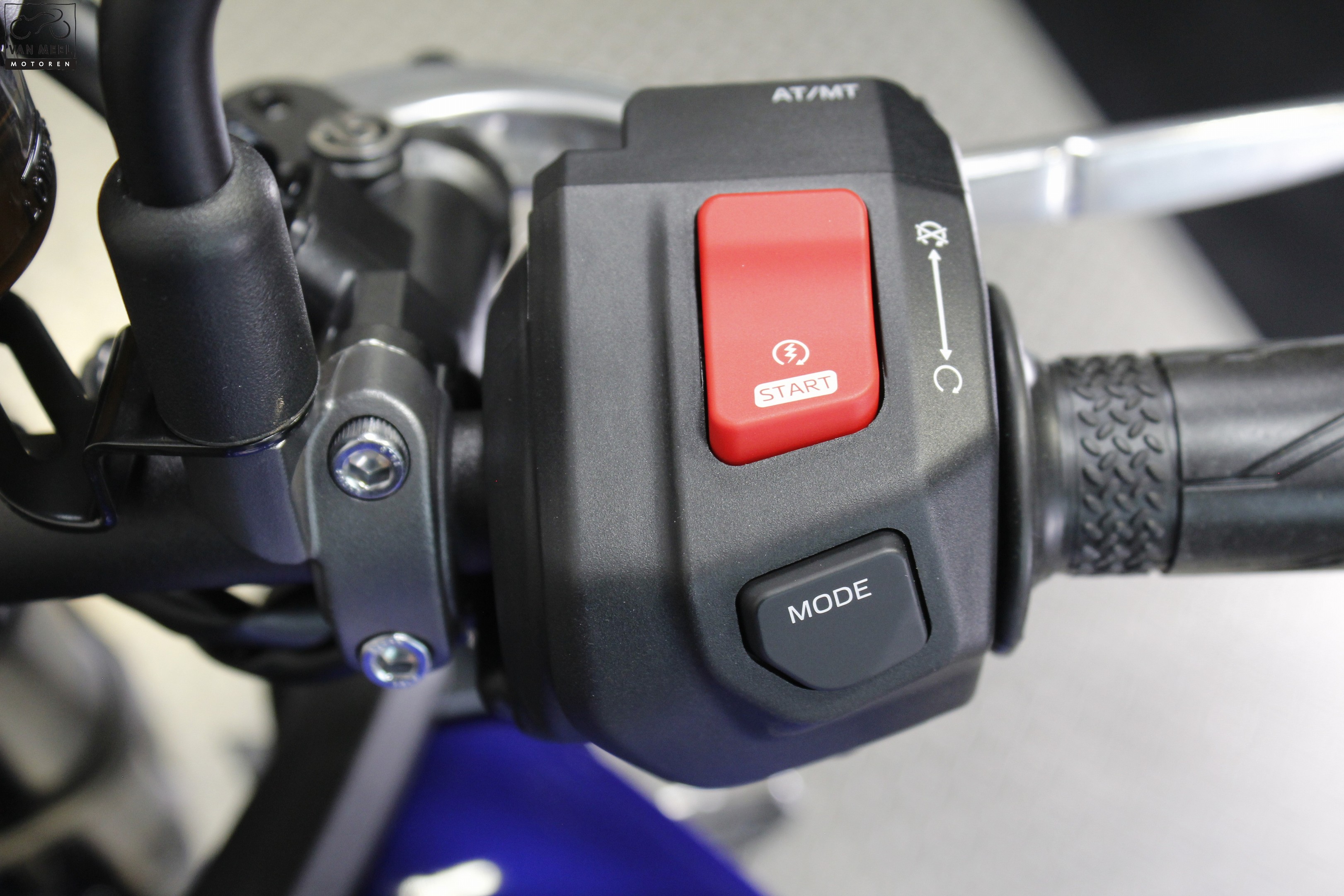 YAMAHA - MT 09 ABS Y-AMT