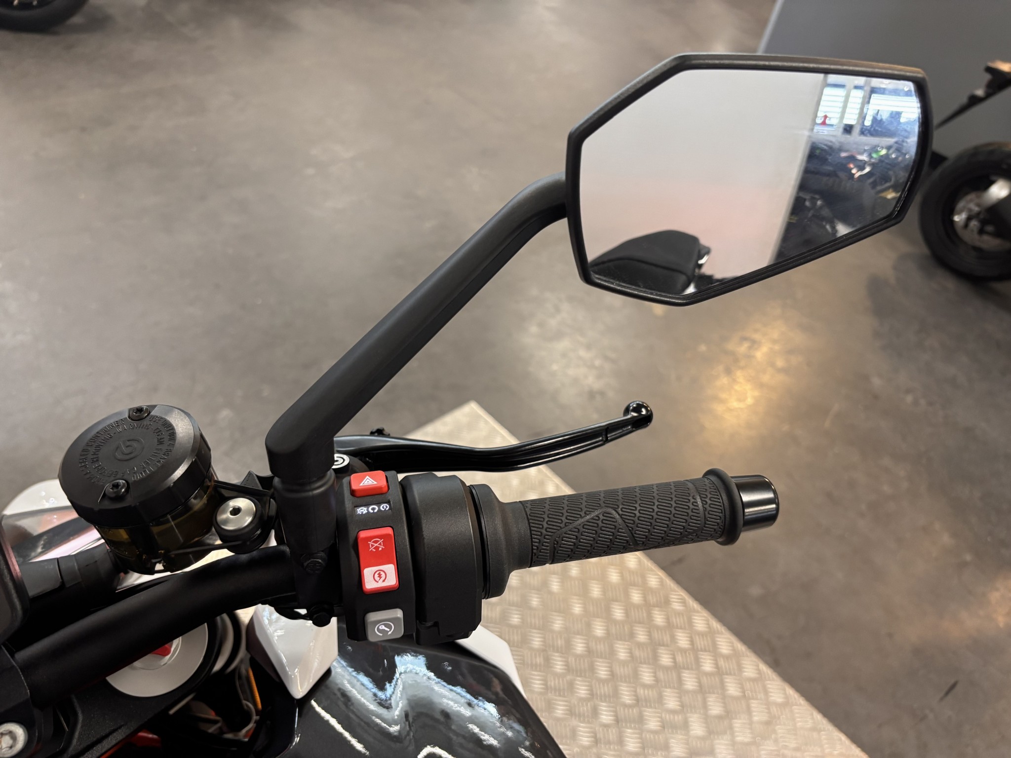 KTM 1290 Super Duke R