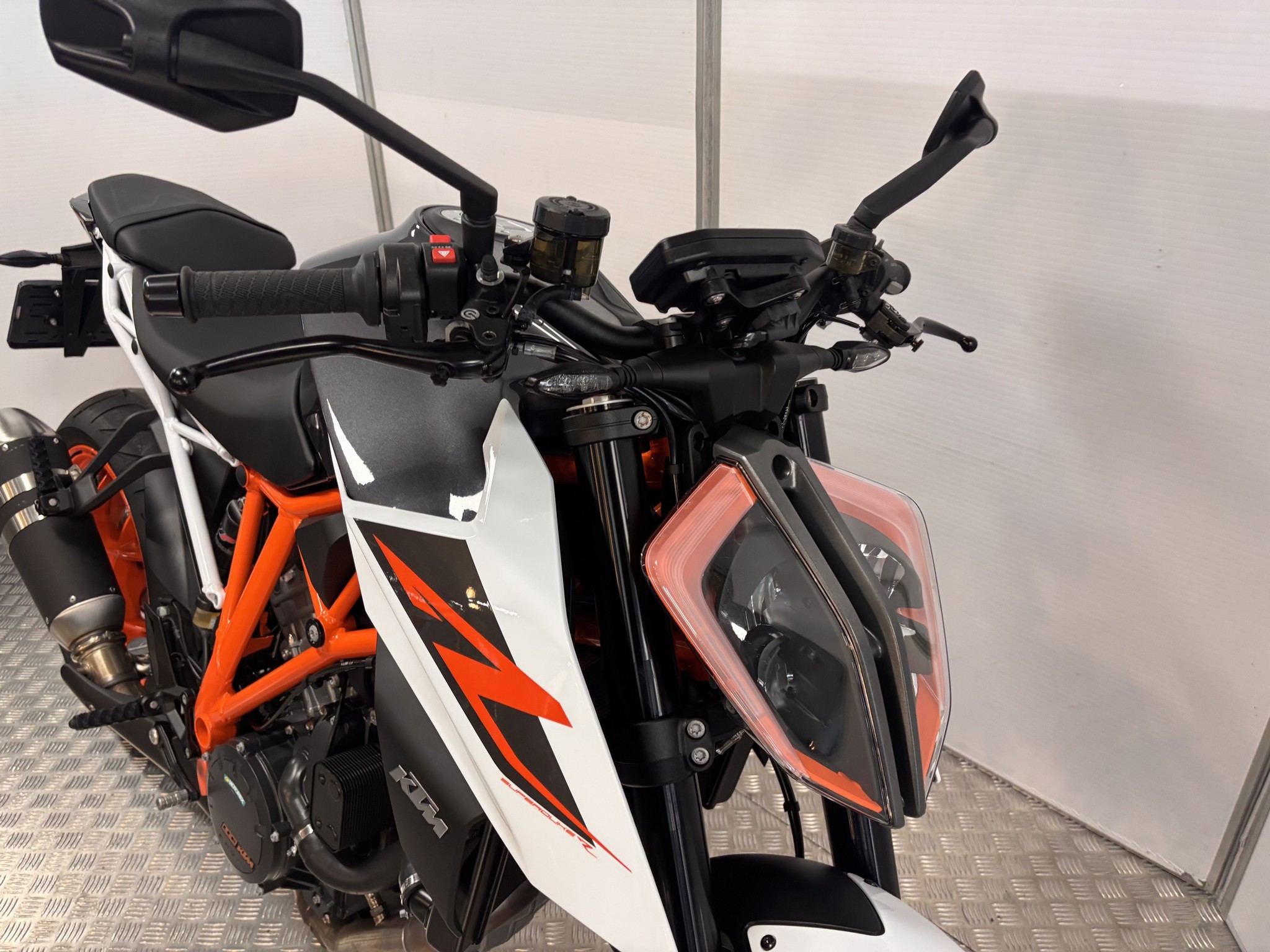 KTM 1290 Super Duke R