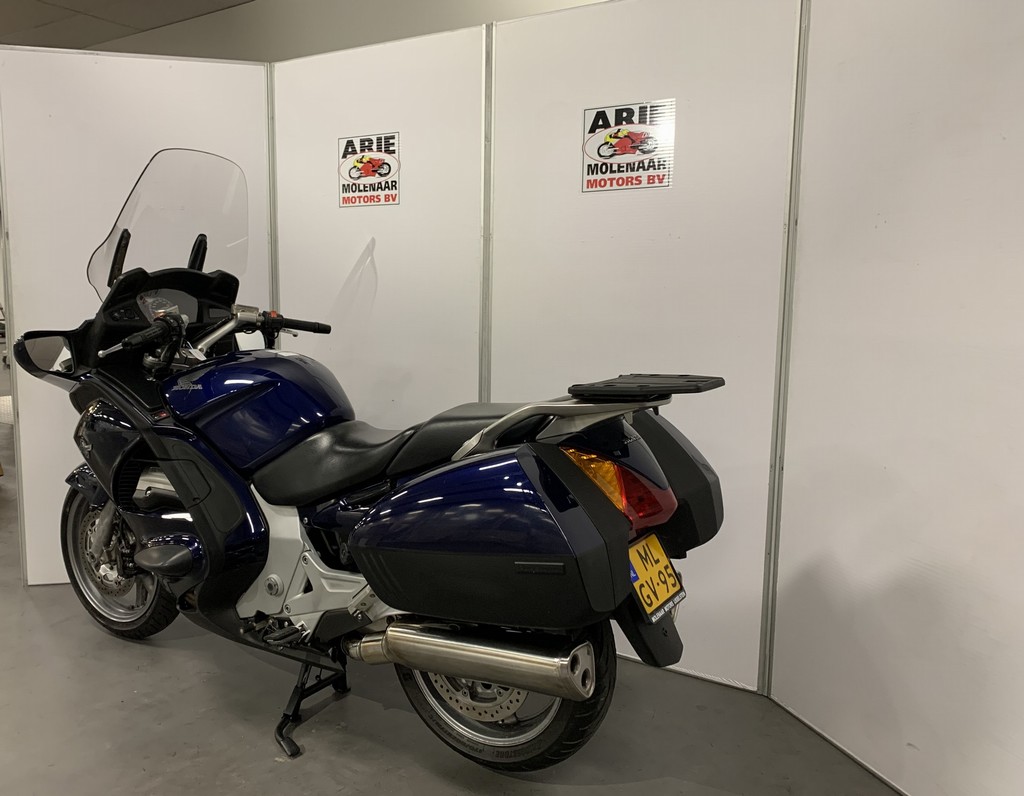 HONDA - ST 1300 A 4