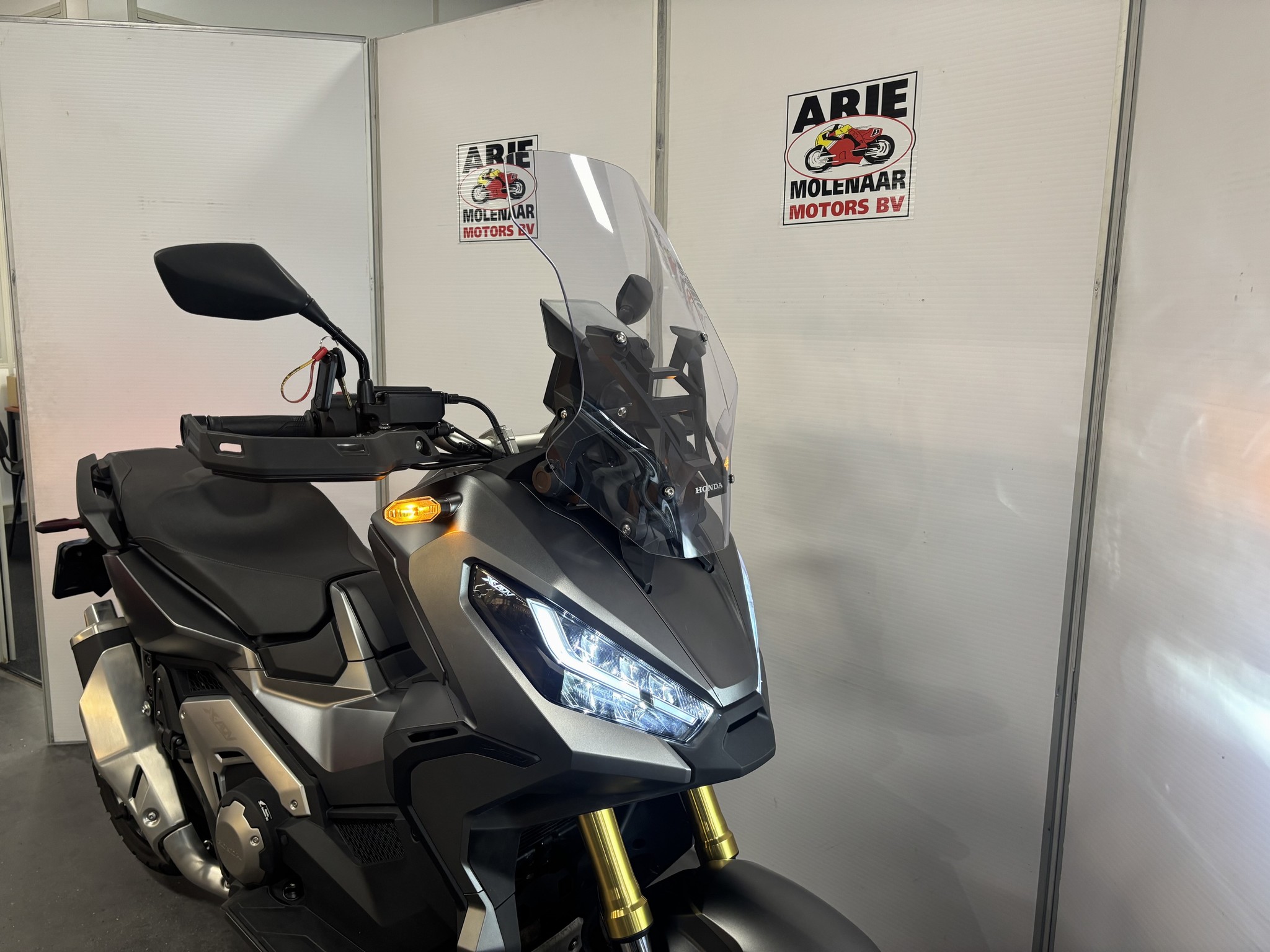 HONDA X-ADV 750