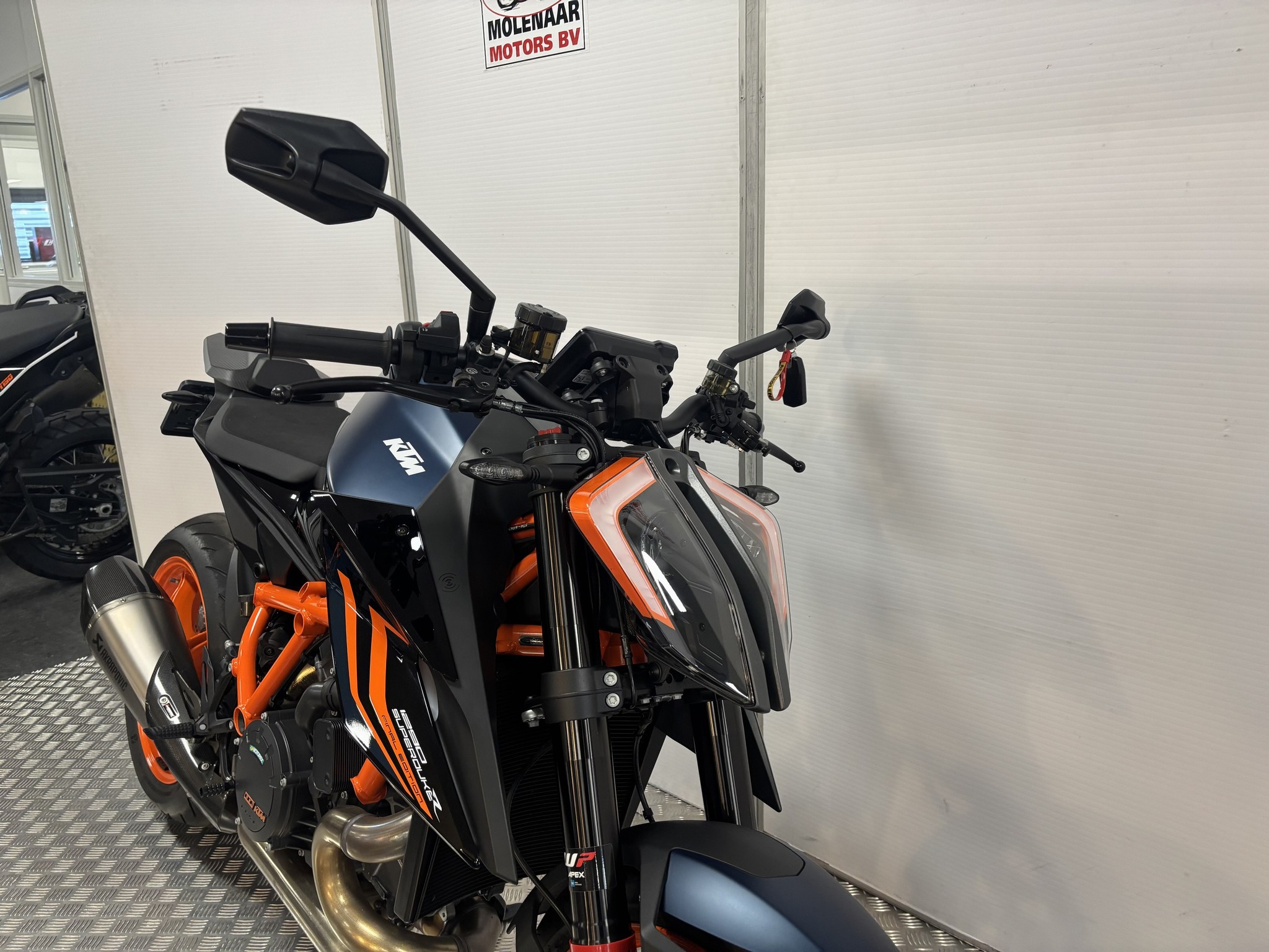 KTM - 1290 Superduke R Final Edition