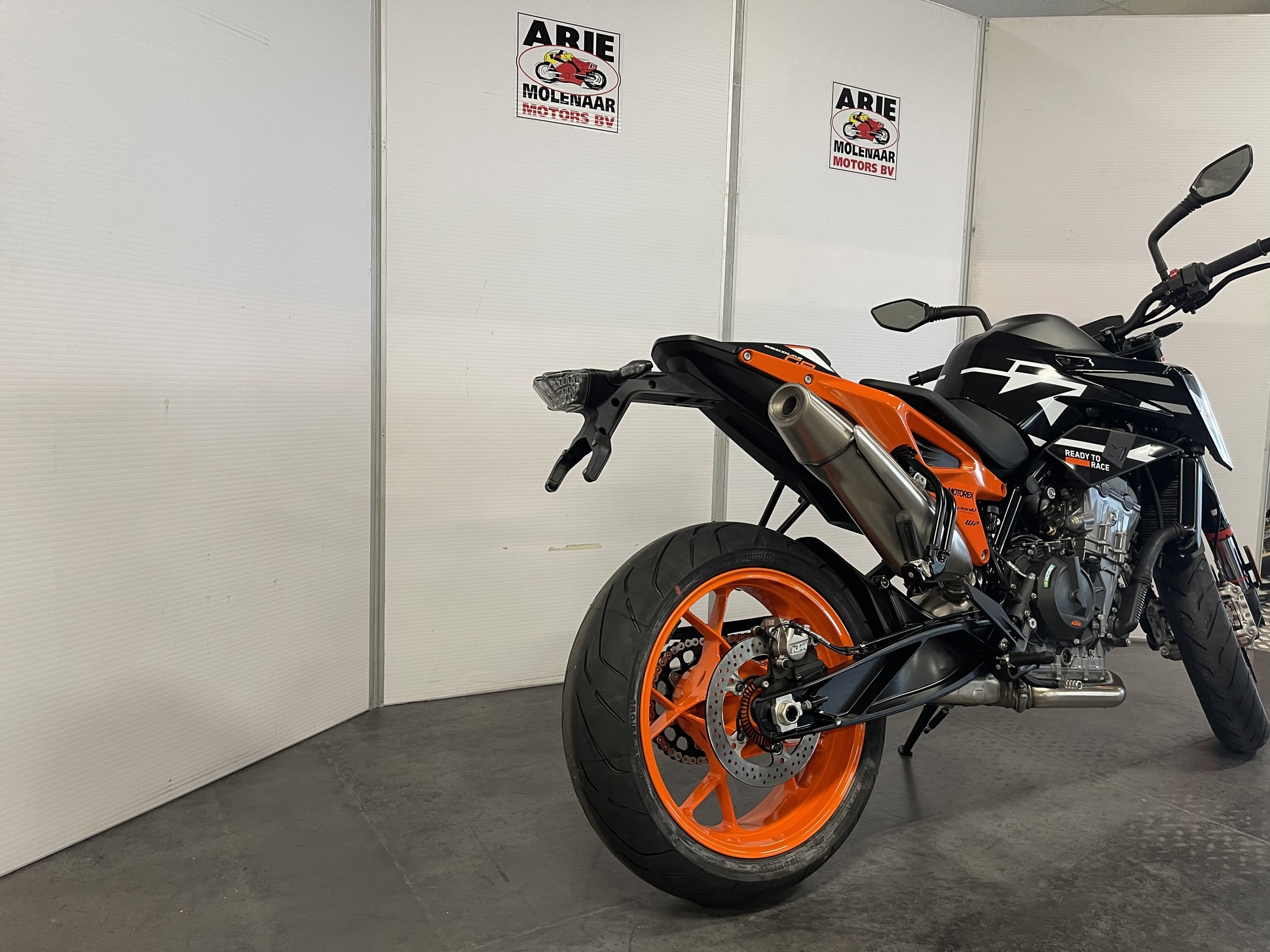 KTM 890 DUKE GP