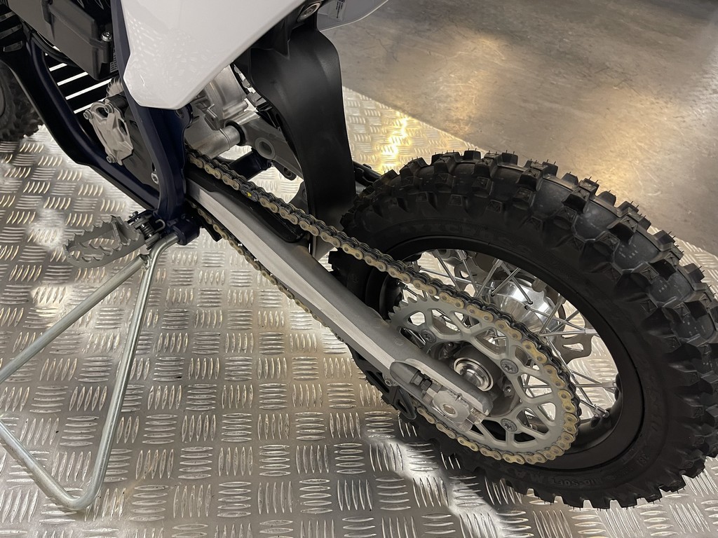 HUSQVARNA - EE 3