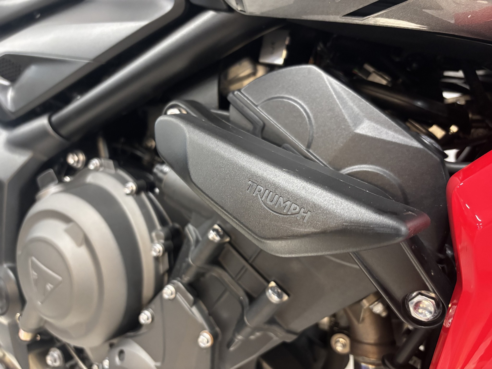 TRIUMPH trident 660