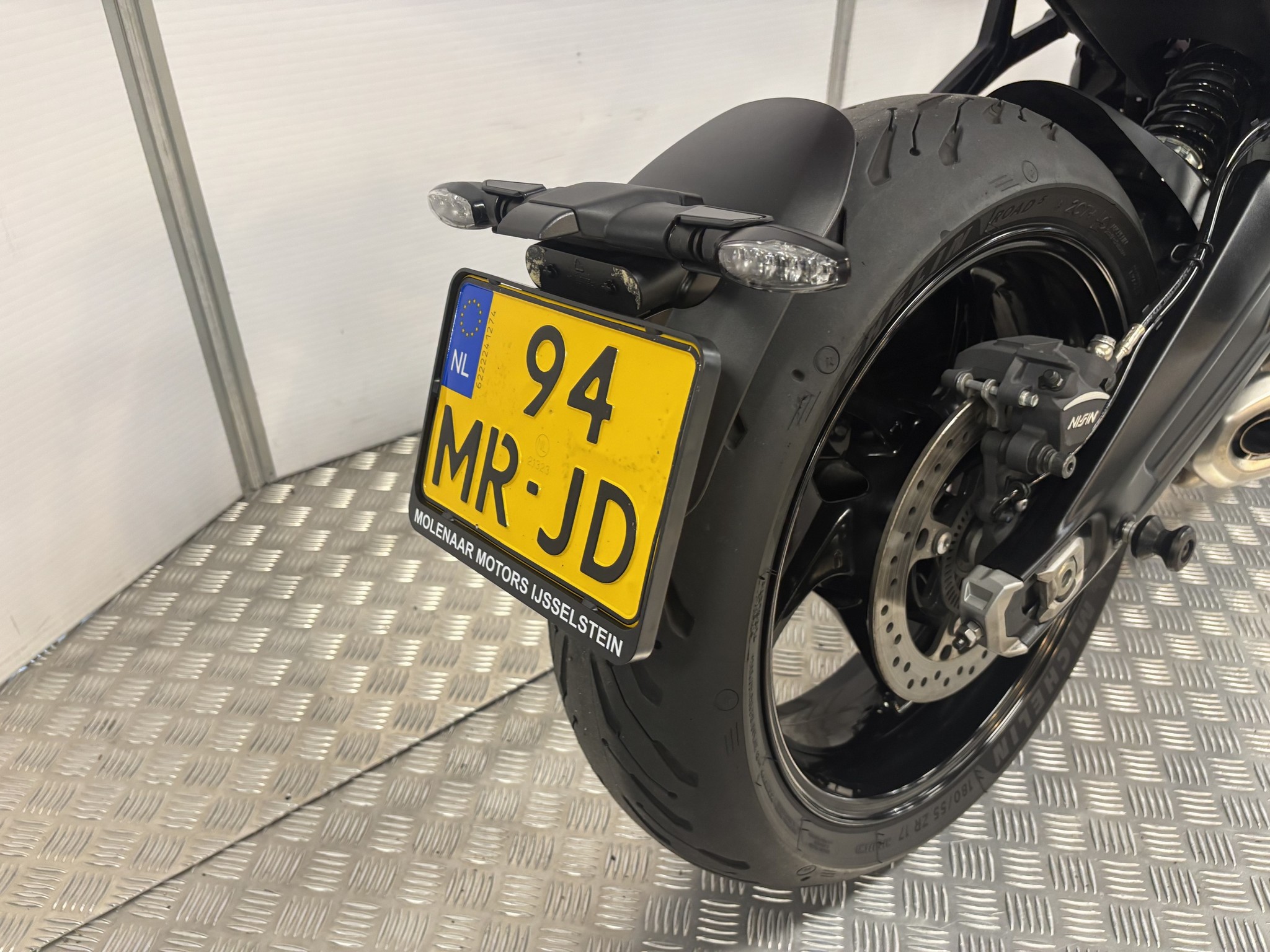 TRIUMPH trident 660