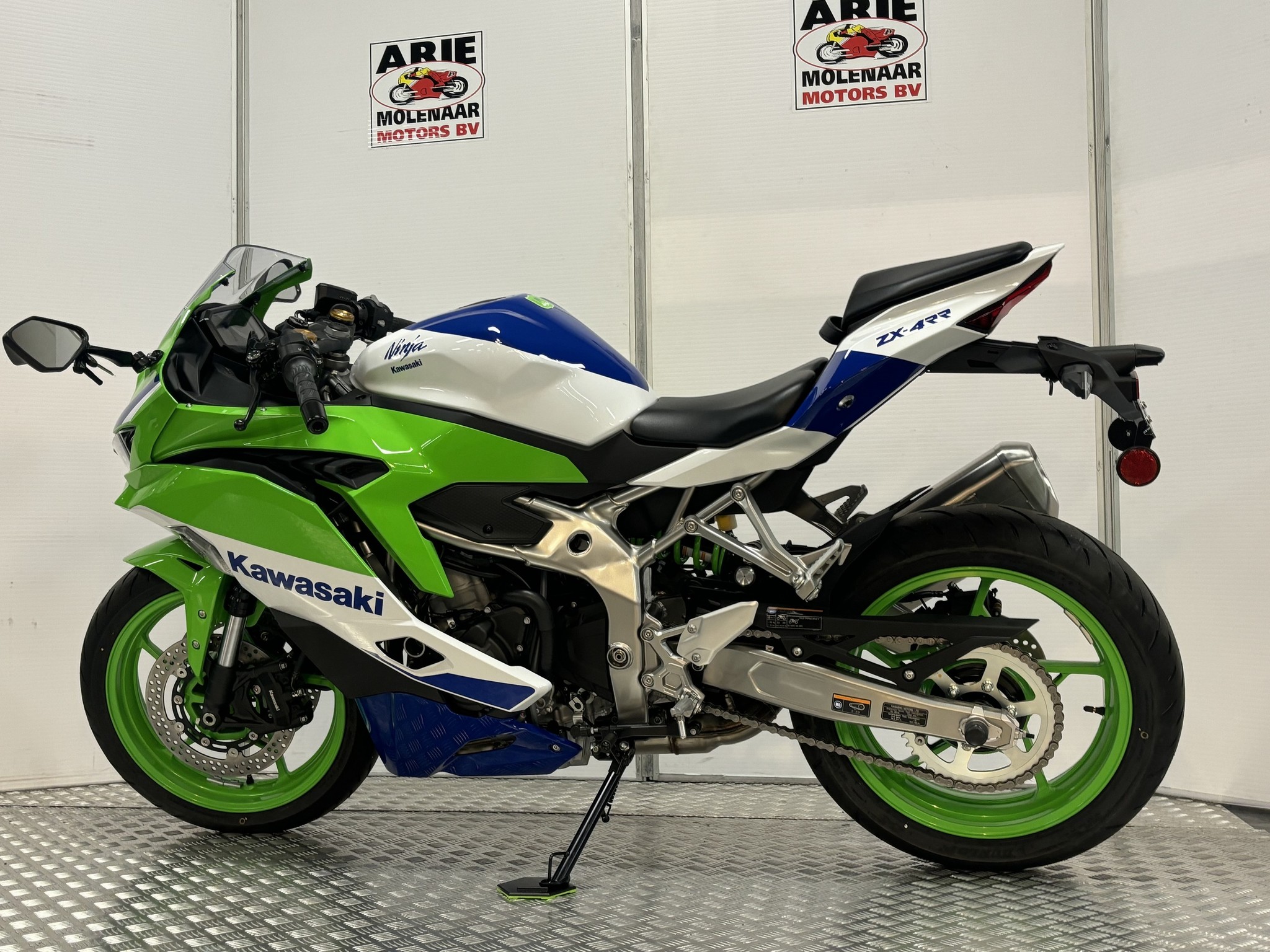 KAWASAKI Ninja ZX 4 RR