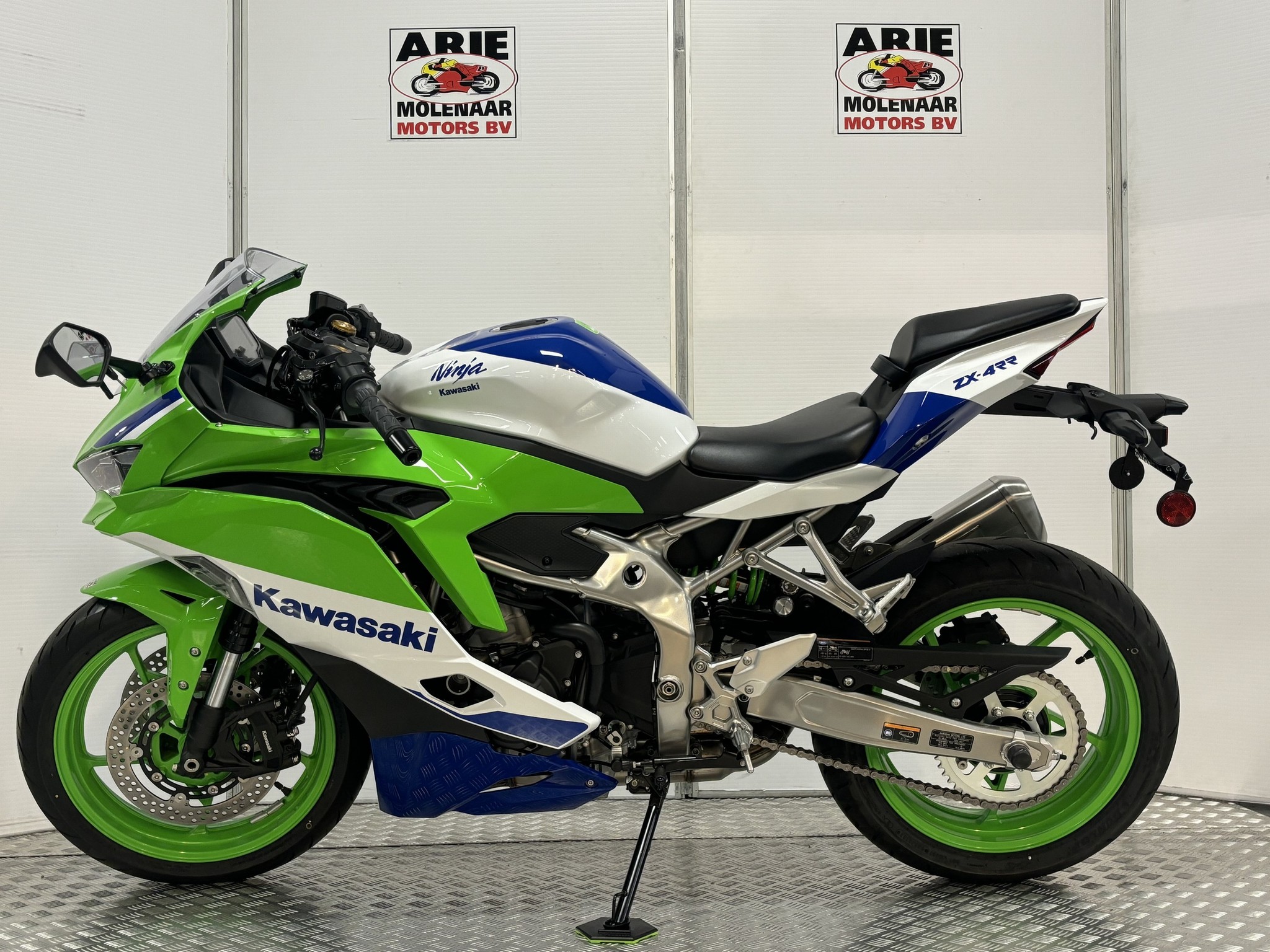 KAWASAKI Ninja ZX 4 RR
