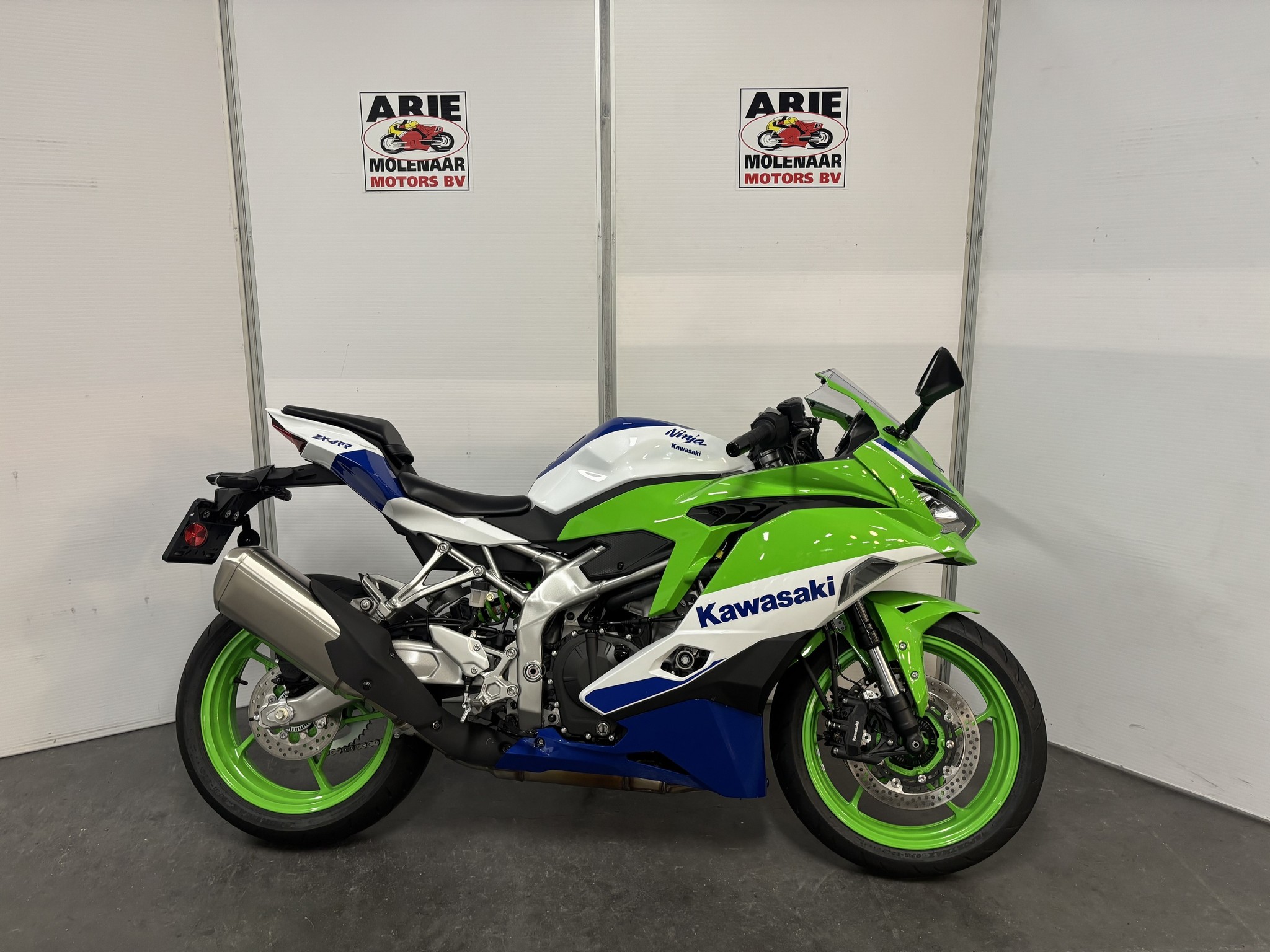 KAWASAKI Ninja ZX 4 RR