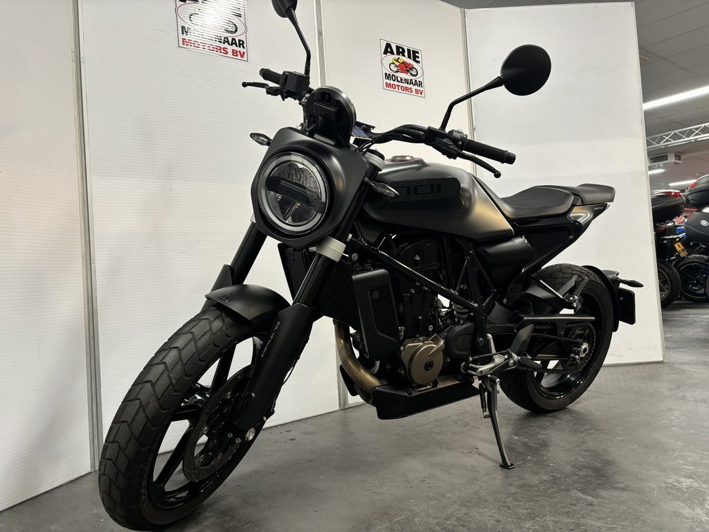 HUSQVARNA - SVARTPILEN 701 ABS