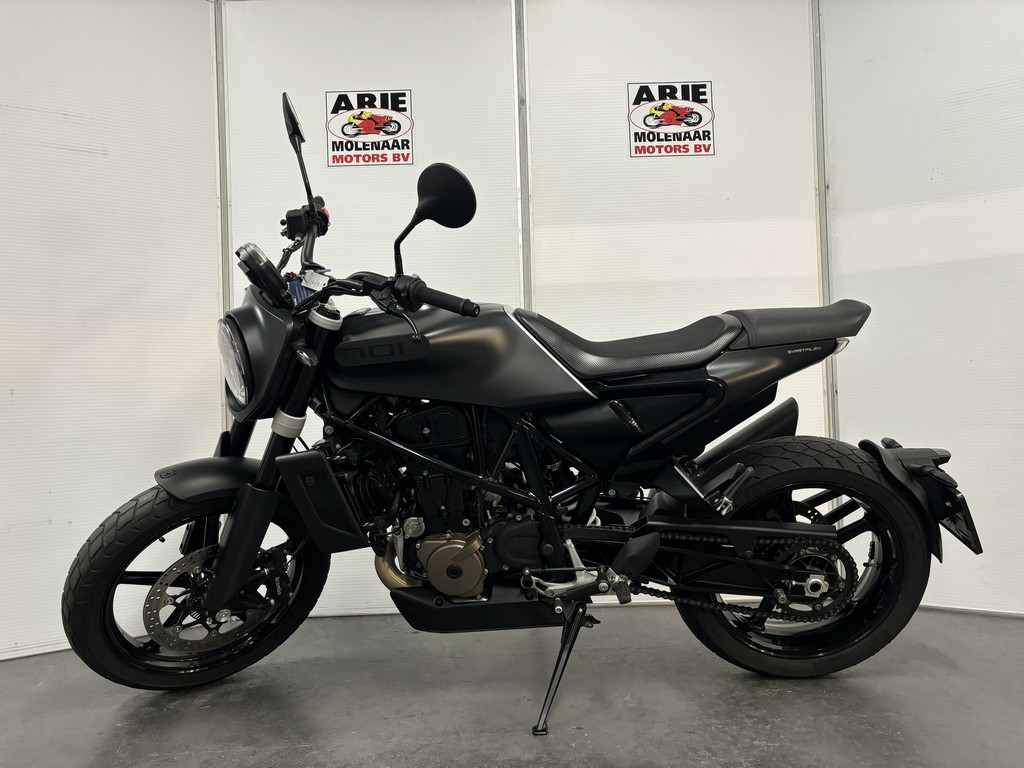 HUSQVARNA - SVARTPILEN 701 ABS