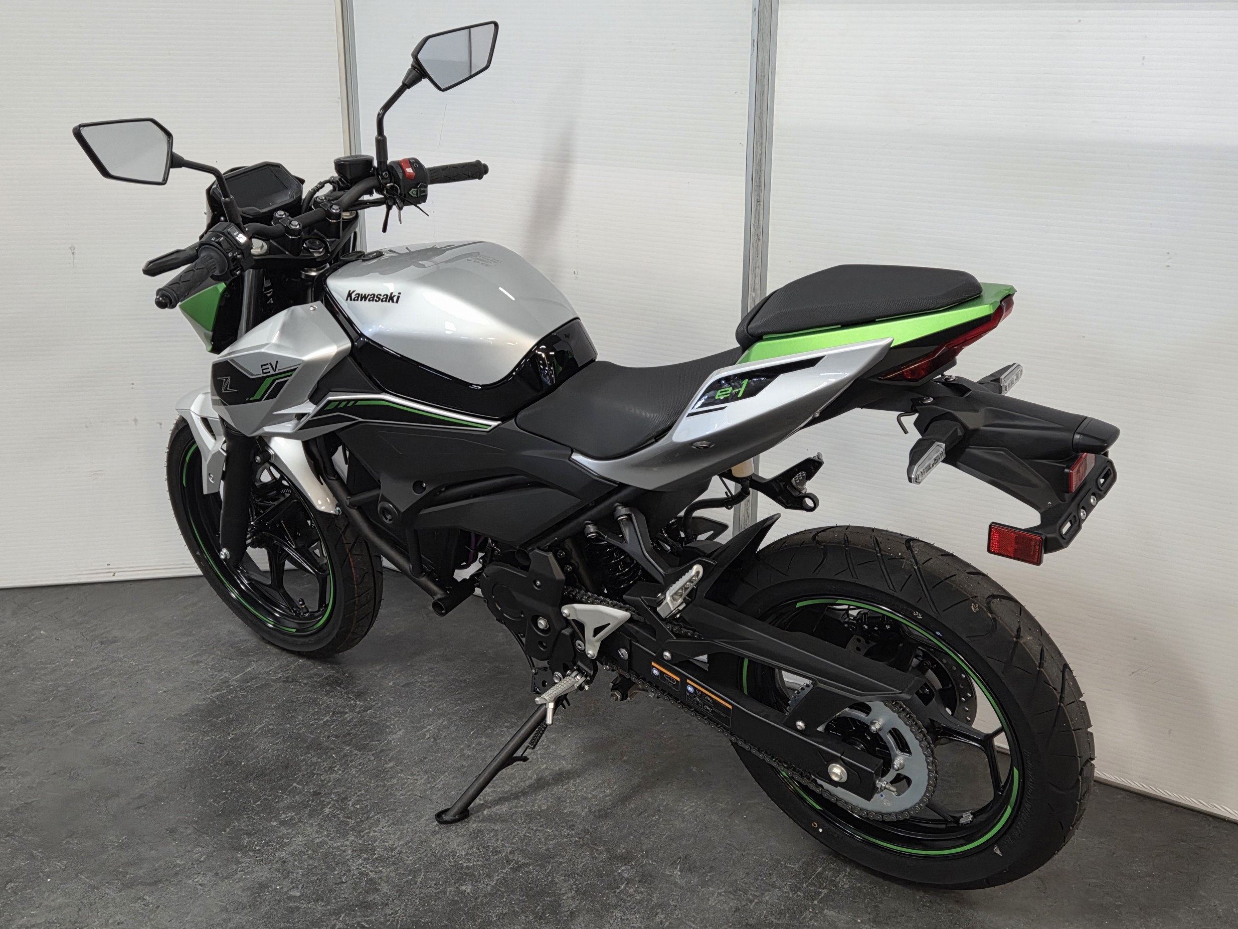 KAWASAKI - Z e 1