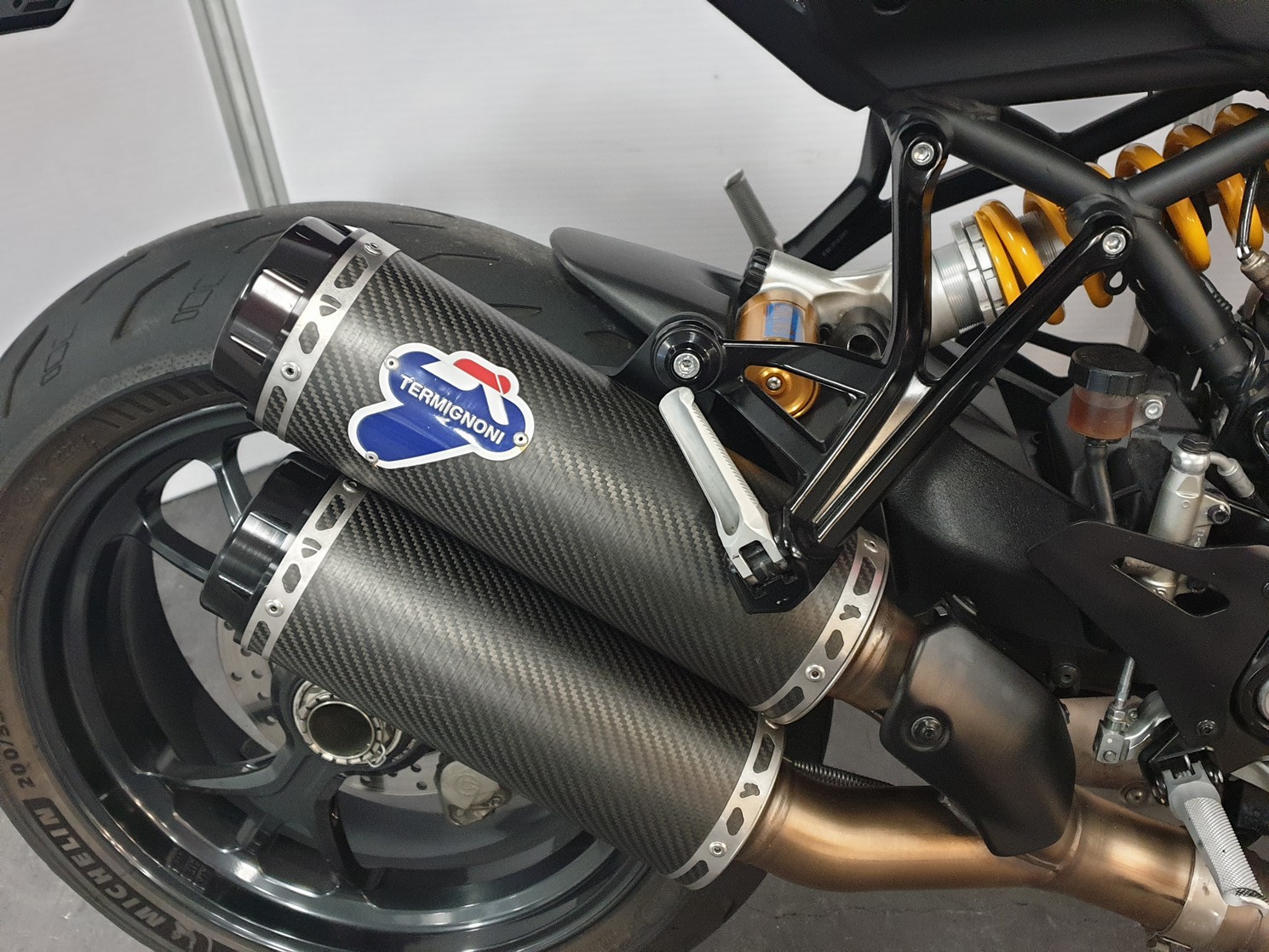 DUCATI - Monster 1200 R