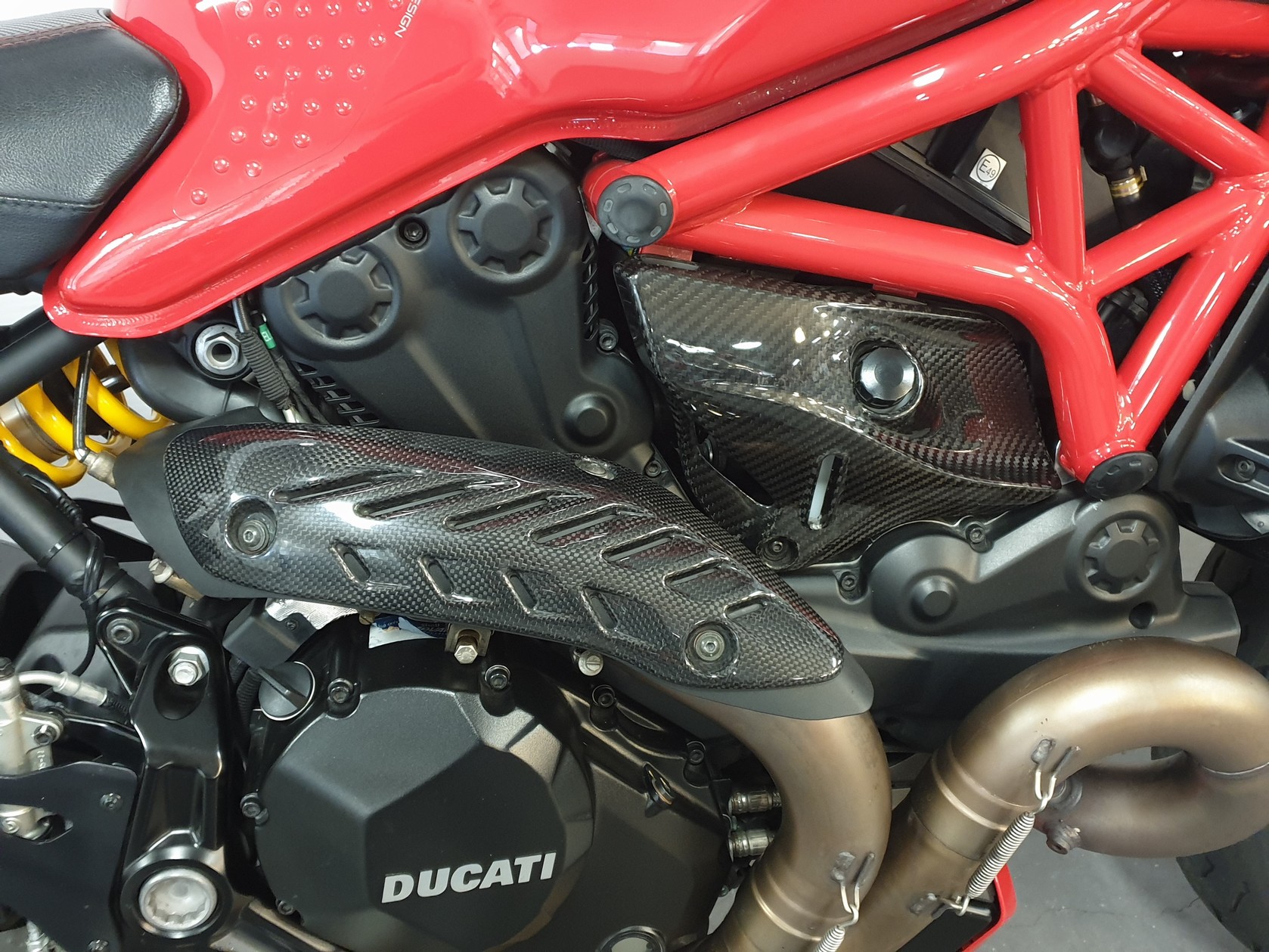 DUCATI - Monster 1200 R