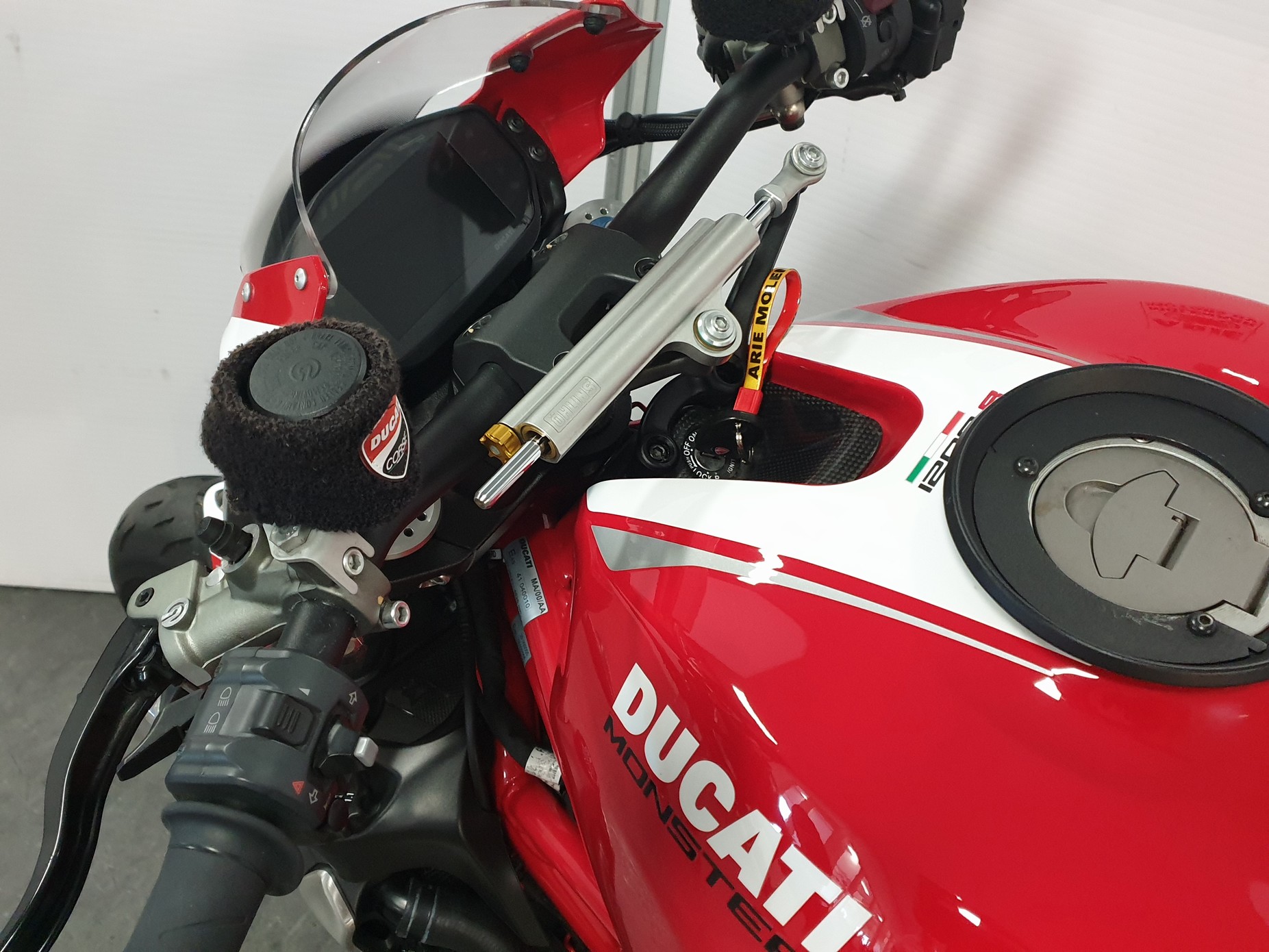 DUCATI - Monster 1200 R