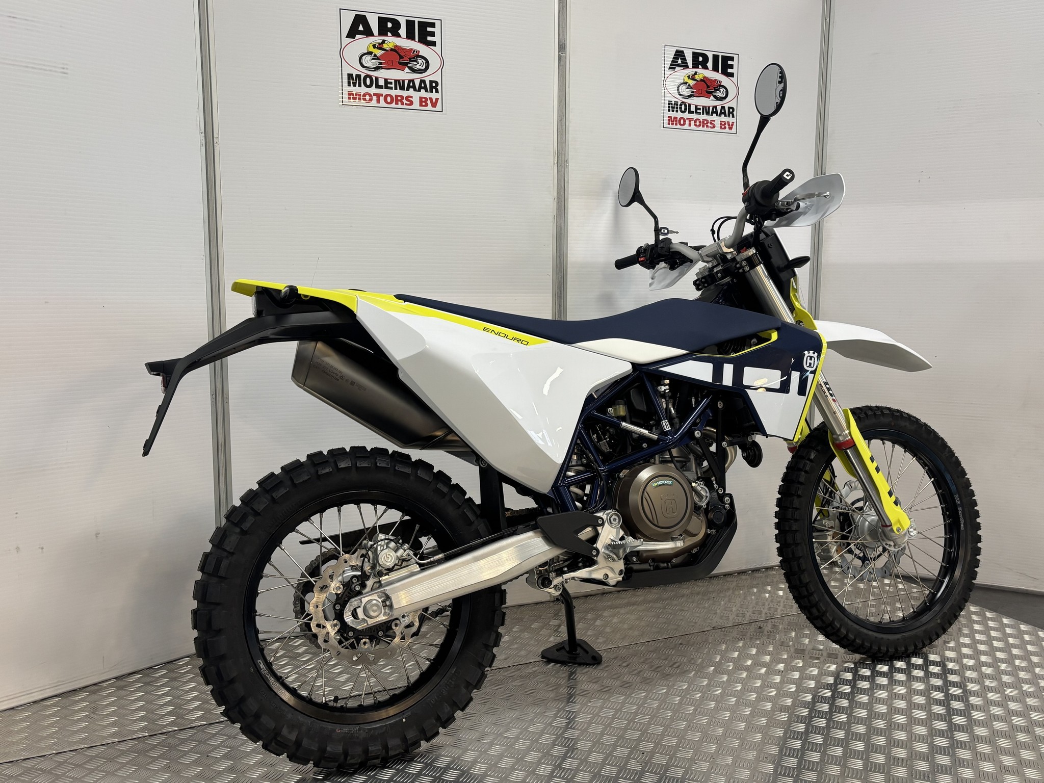 HUSQVARNA - 701 ENDURO