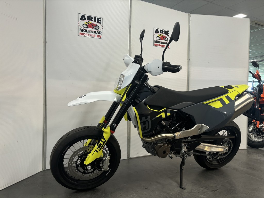 HUSQVARNA - 701 SUPERMOTO