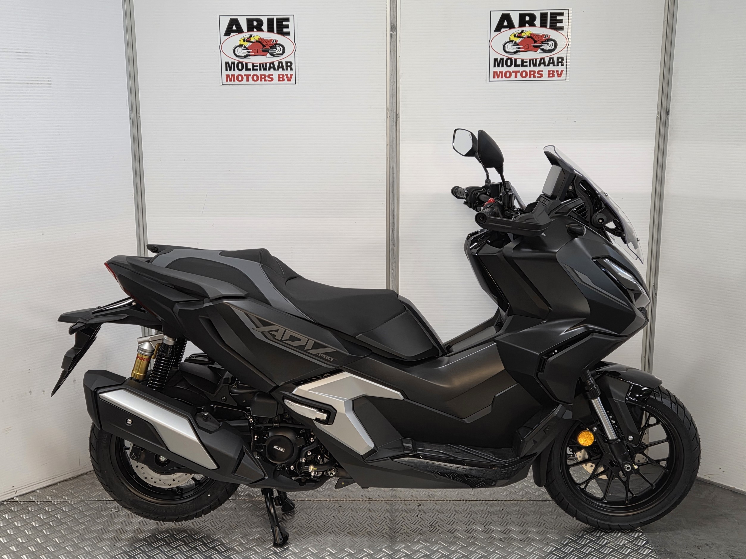 HONDA - ADV 350