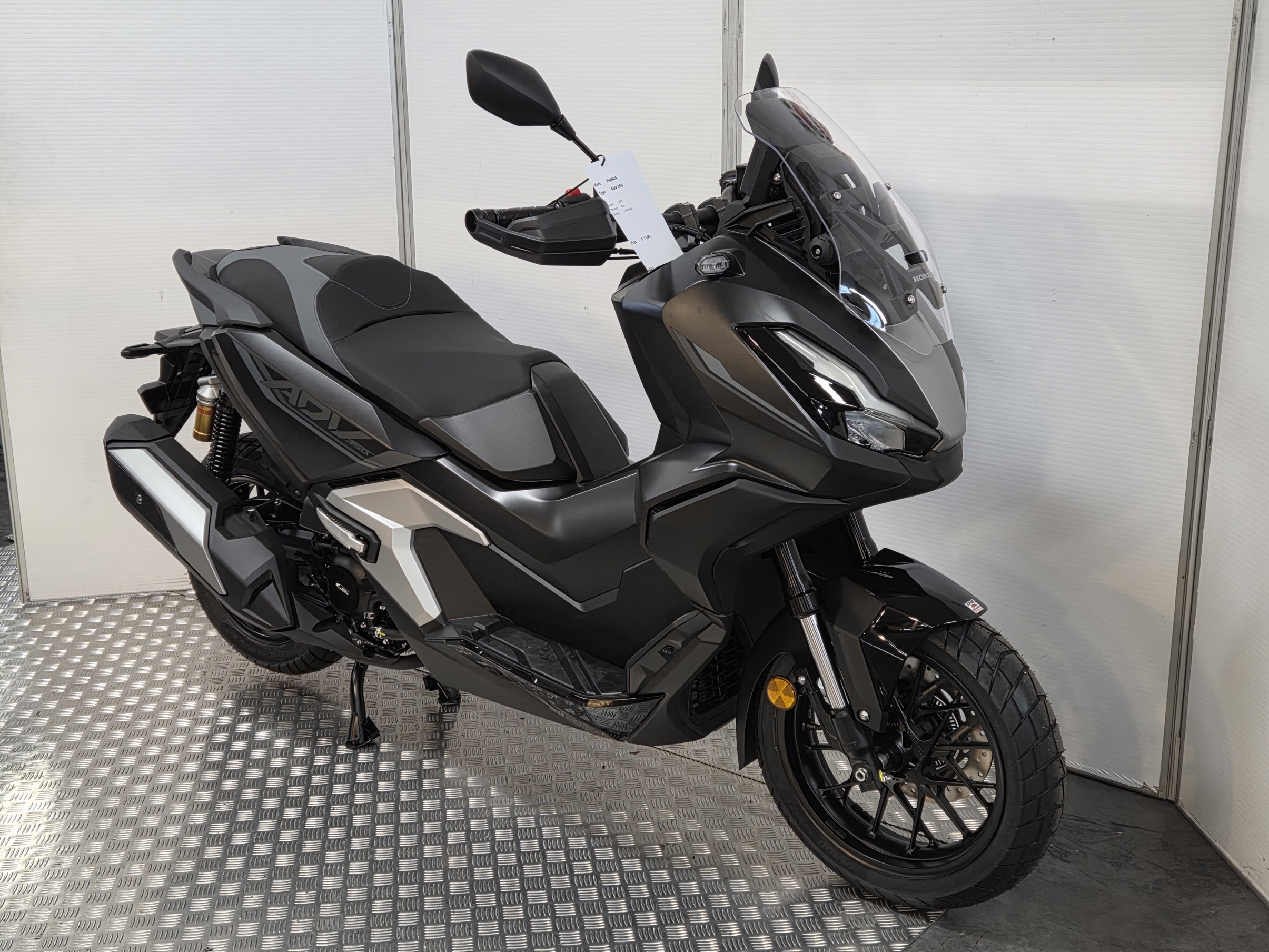 HONDA - ADV 350