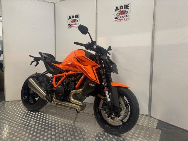 KTM - 1390 SUPER DUKE R