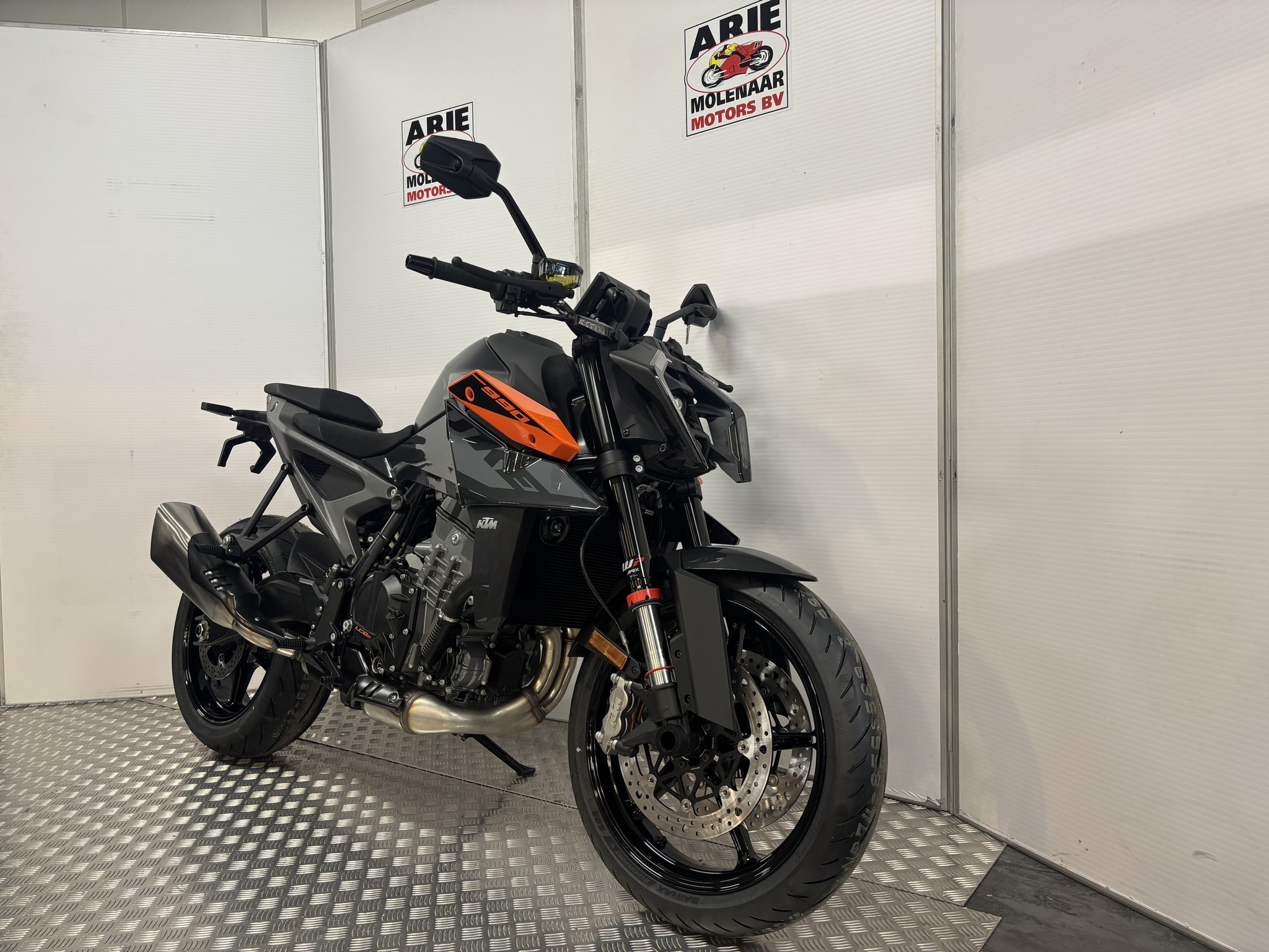KTM - 990 DUKE