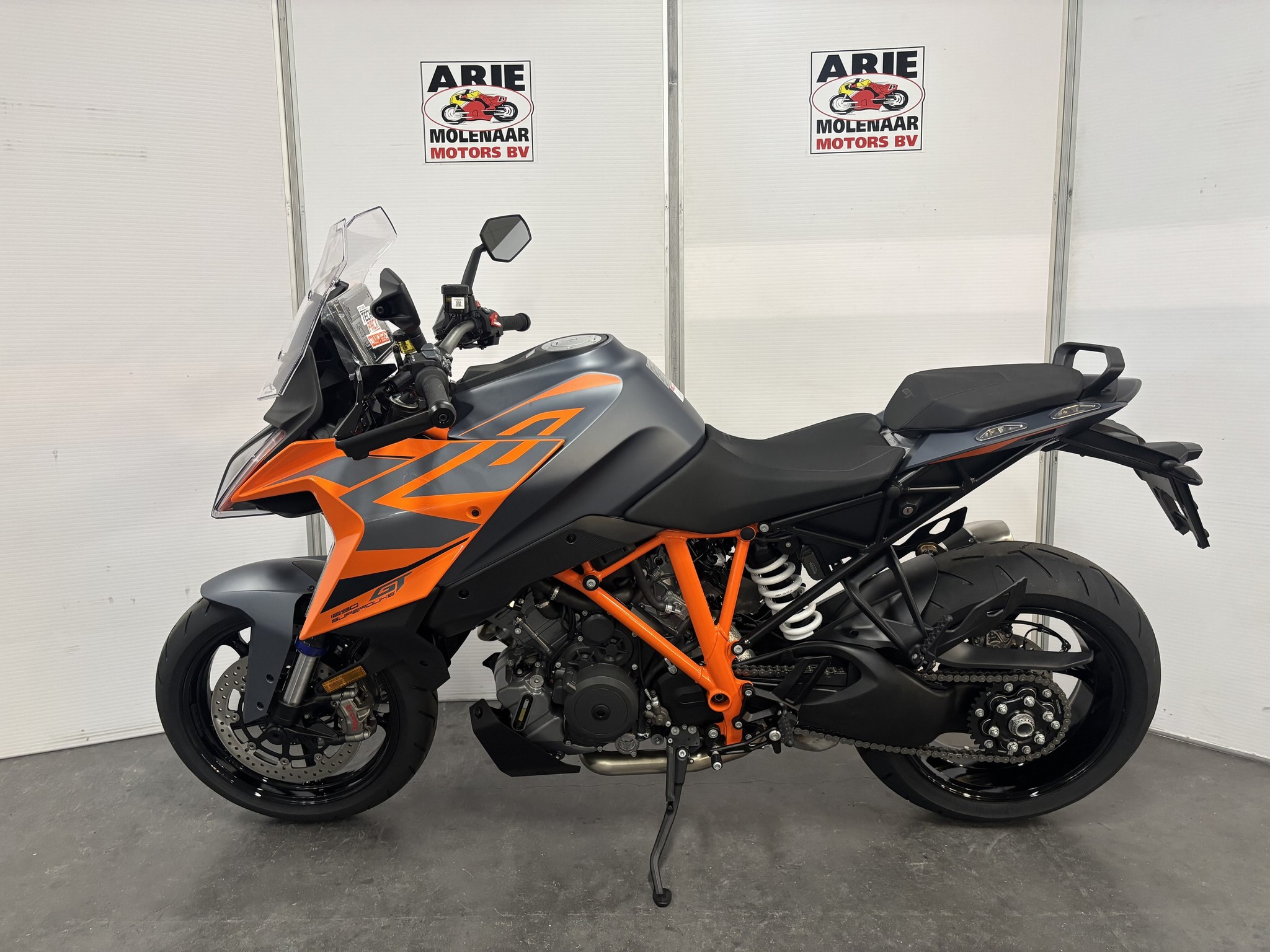 KTM - 1290 Super Duke GT