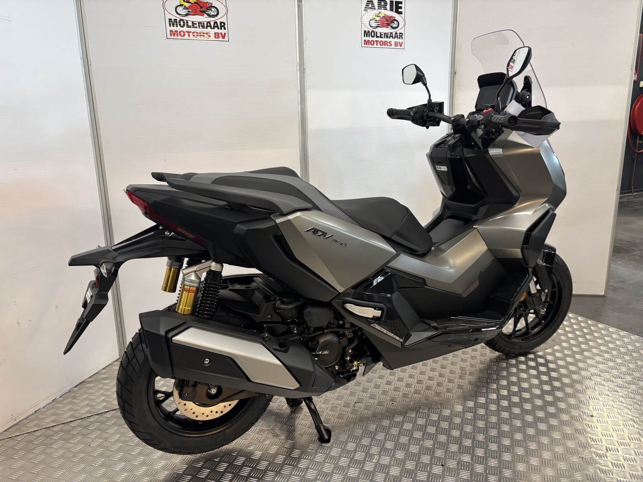 HONDA - ADV 350