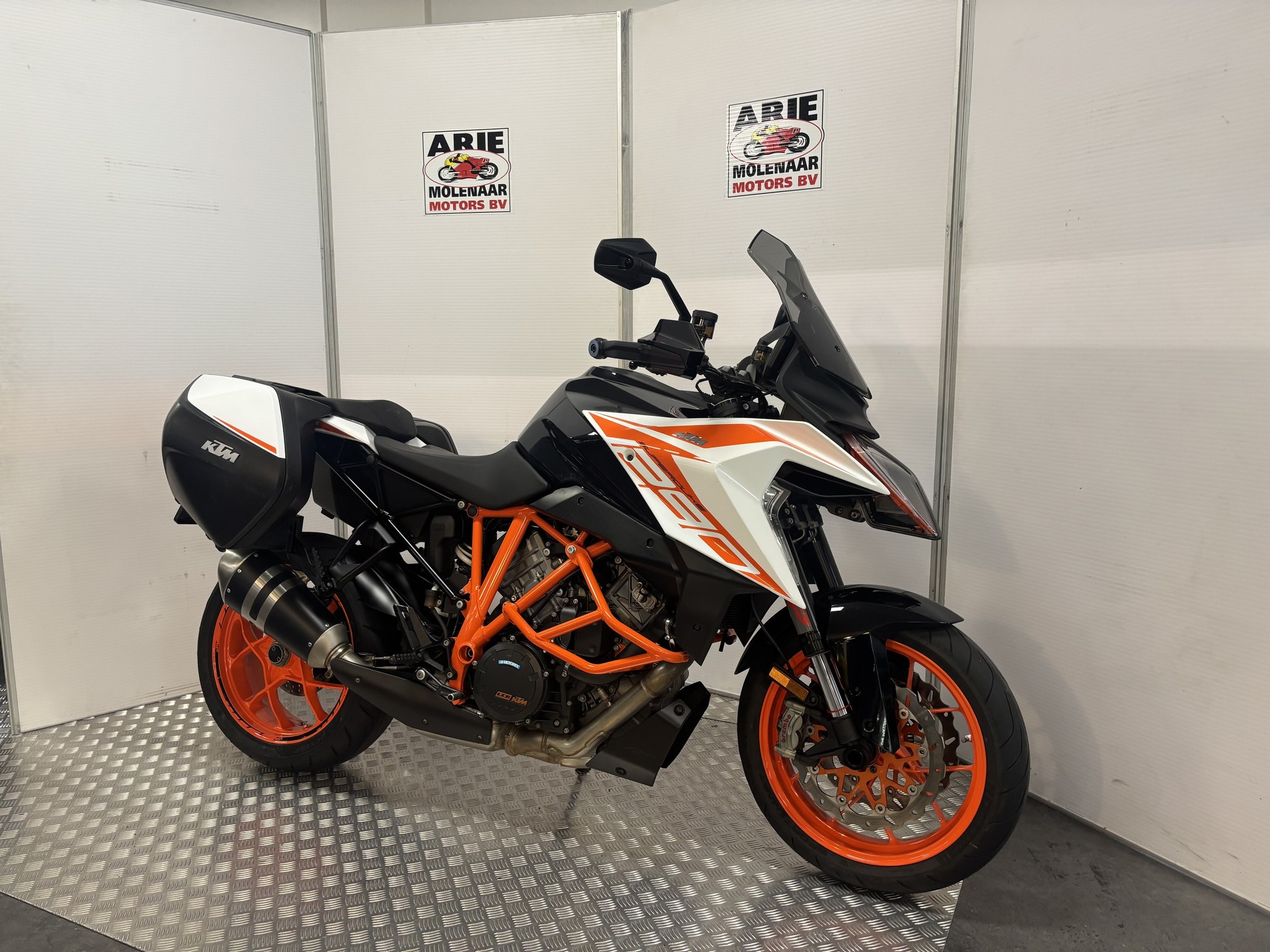 KTM 1290 Super Duke GT