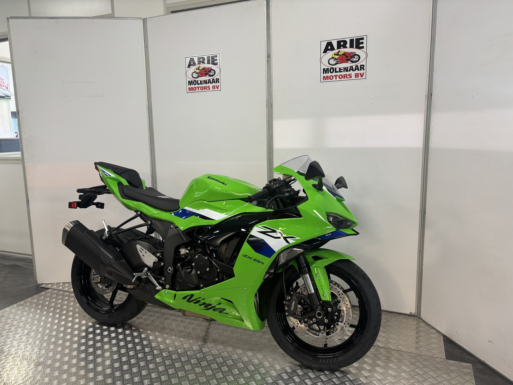 KAWASAKI Ninja ZX-6R