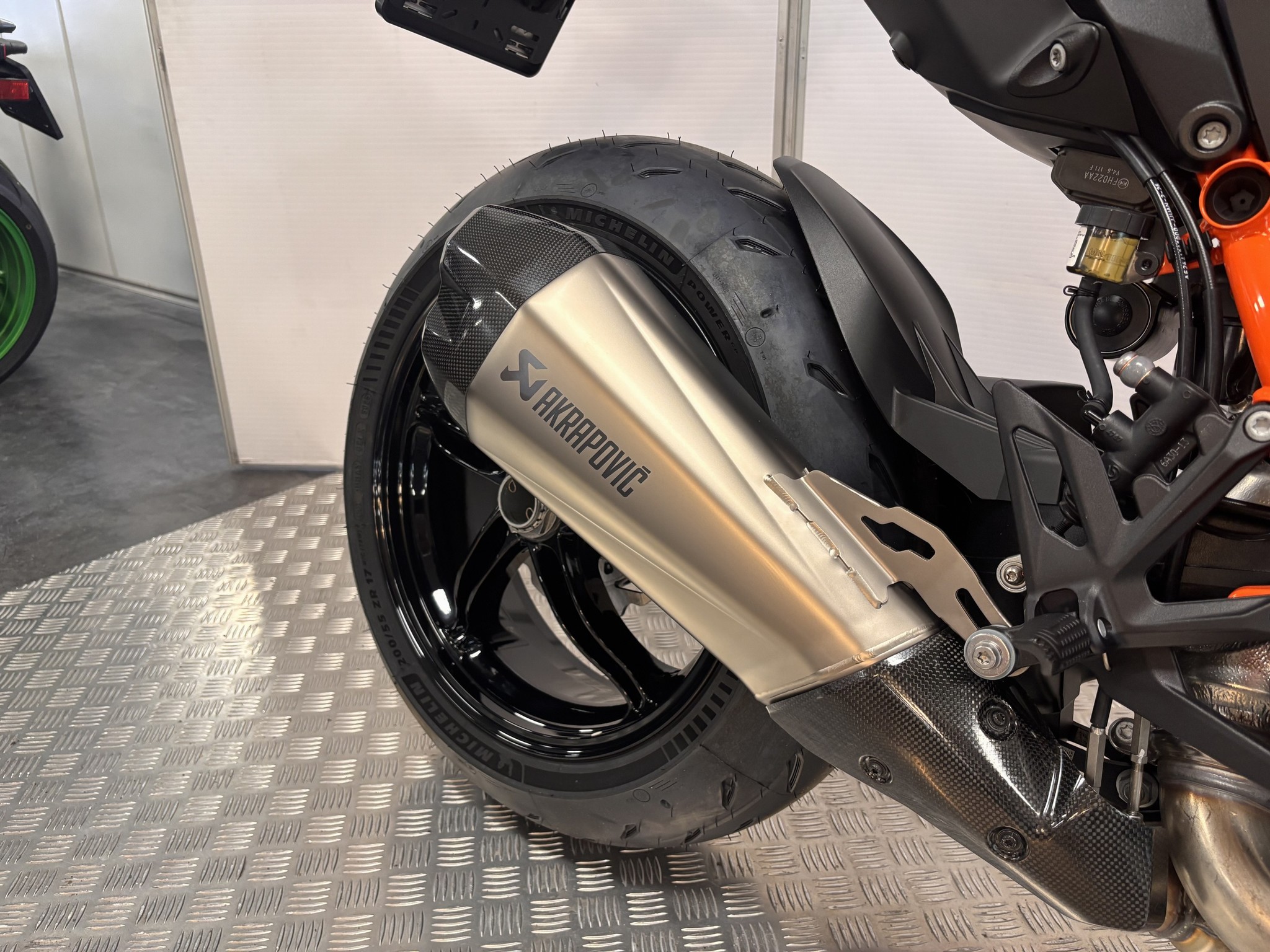 KTM 1390 SUPER DUKE R