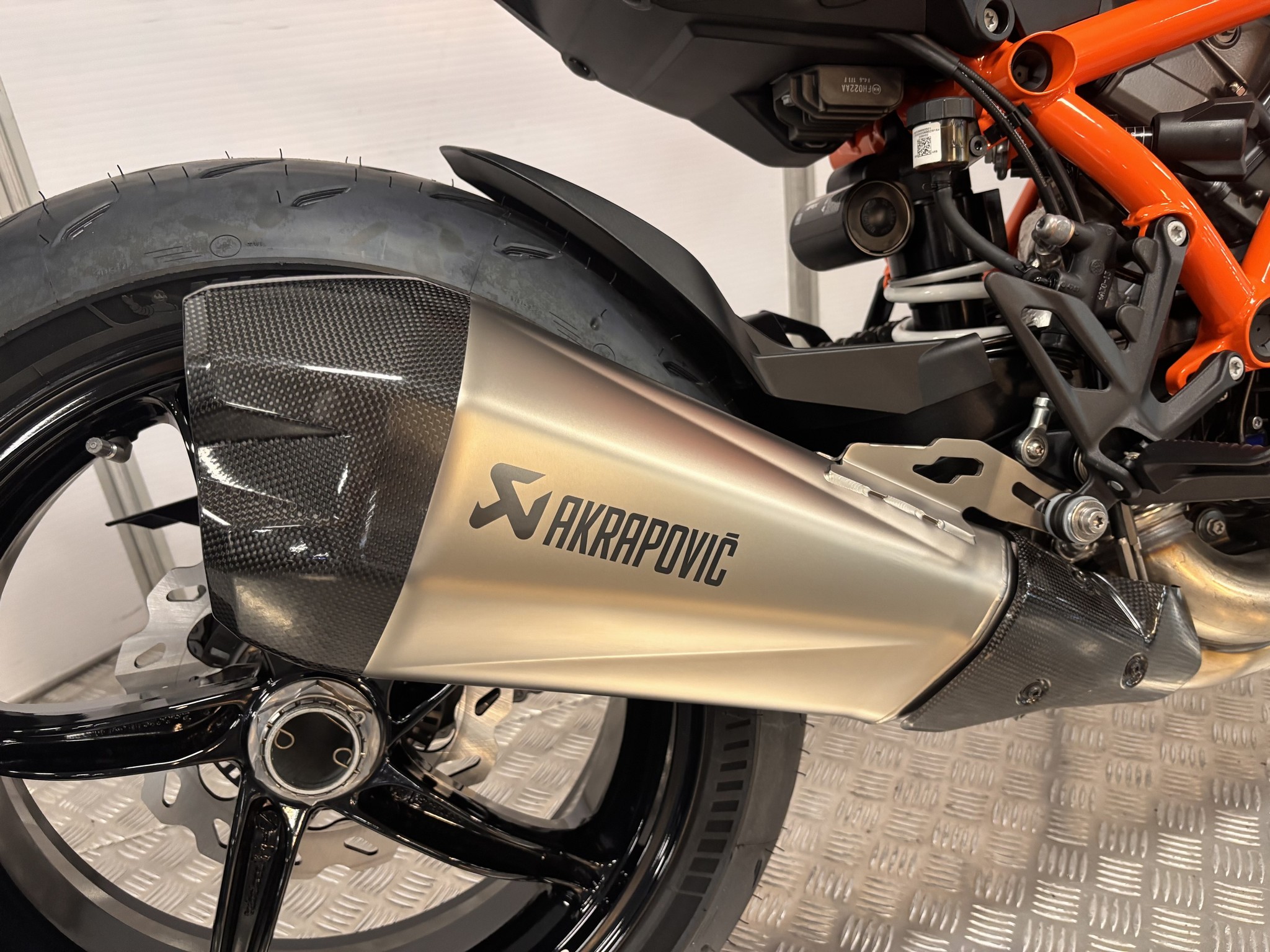 KTM 1390 SUPER DUKE R