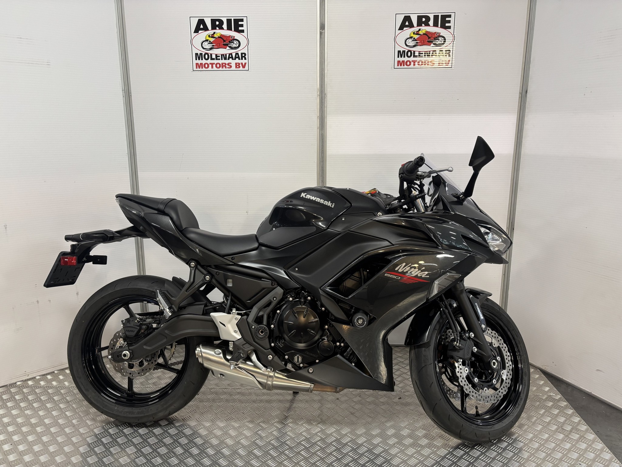 KAWASAKI Ninja 650